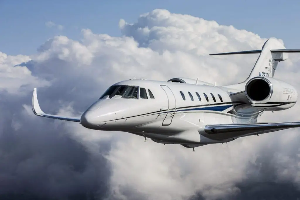 Why Do Private Jets Fly At Higher Altitudes?