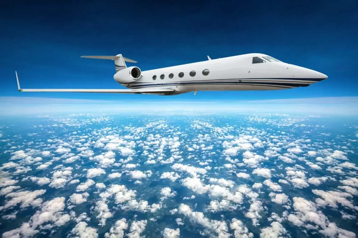 Private Jet Cruising Altitude